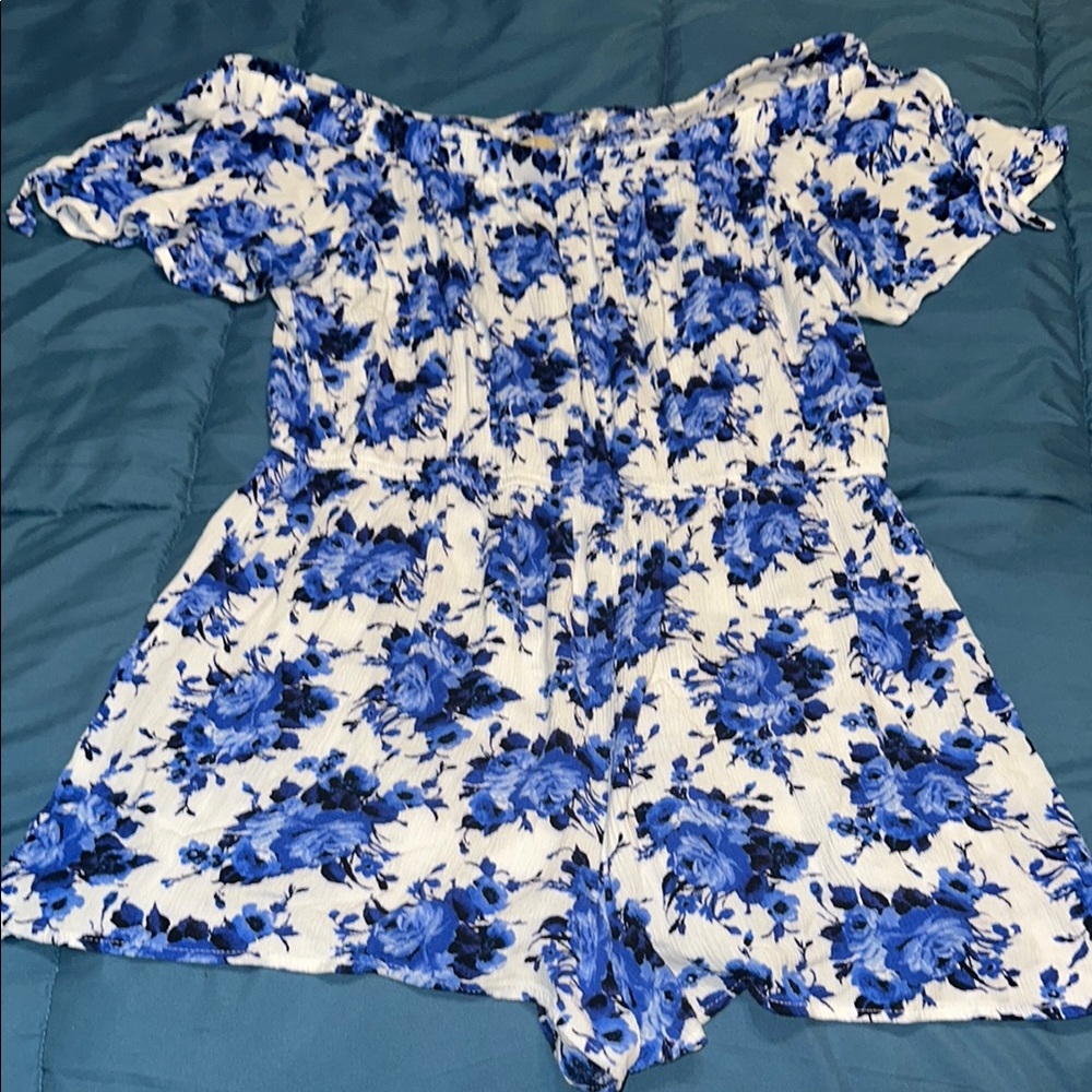 Floral R1893 Off-Shoulder Romper